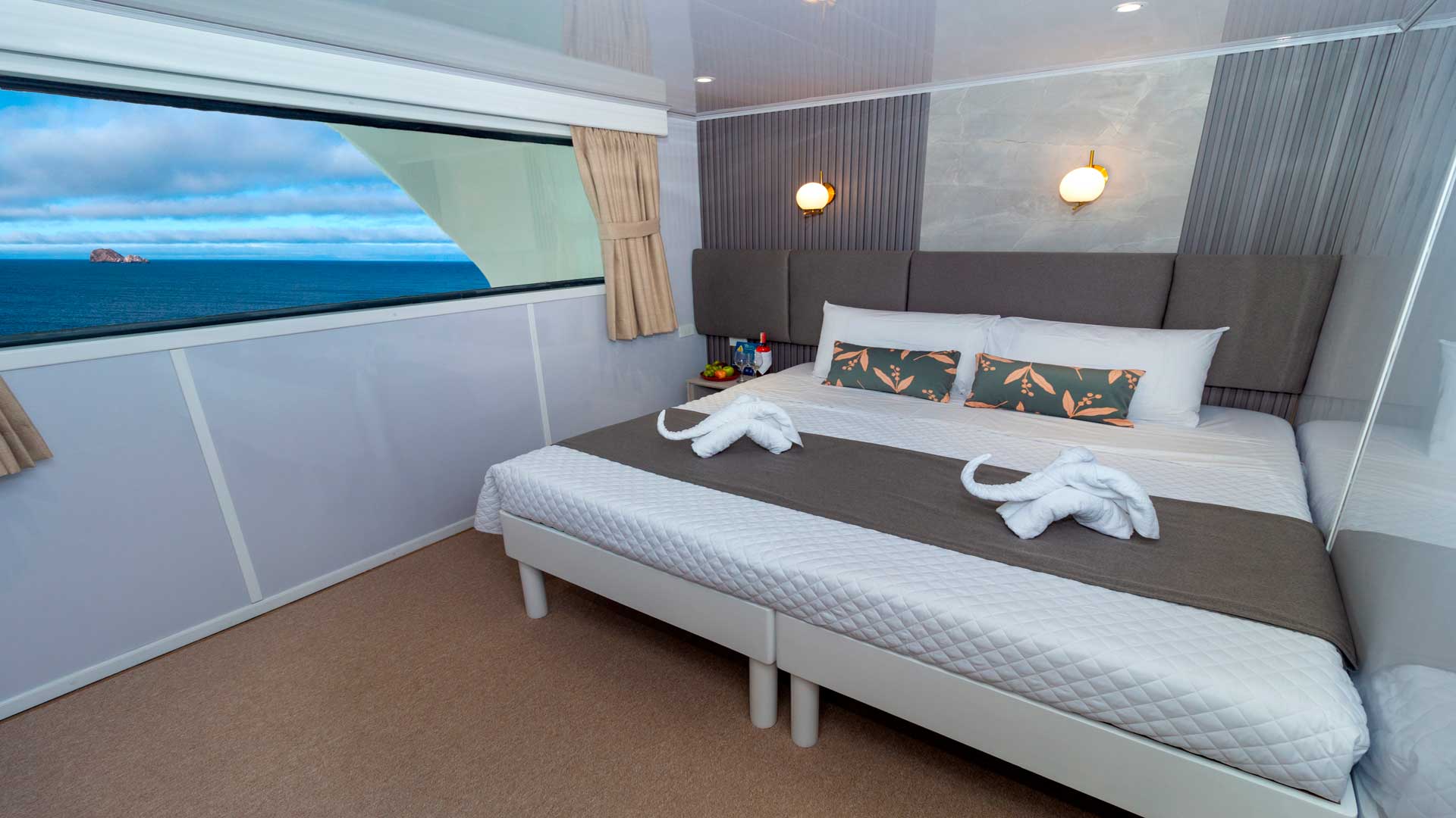 Cabins Slide Galaxy Yacht- Galaxy Cruises