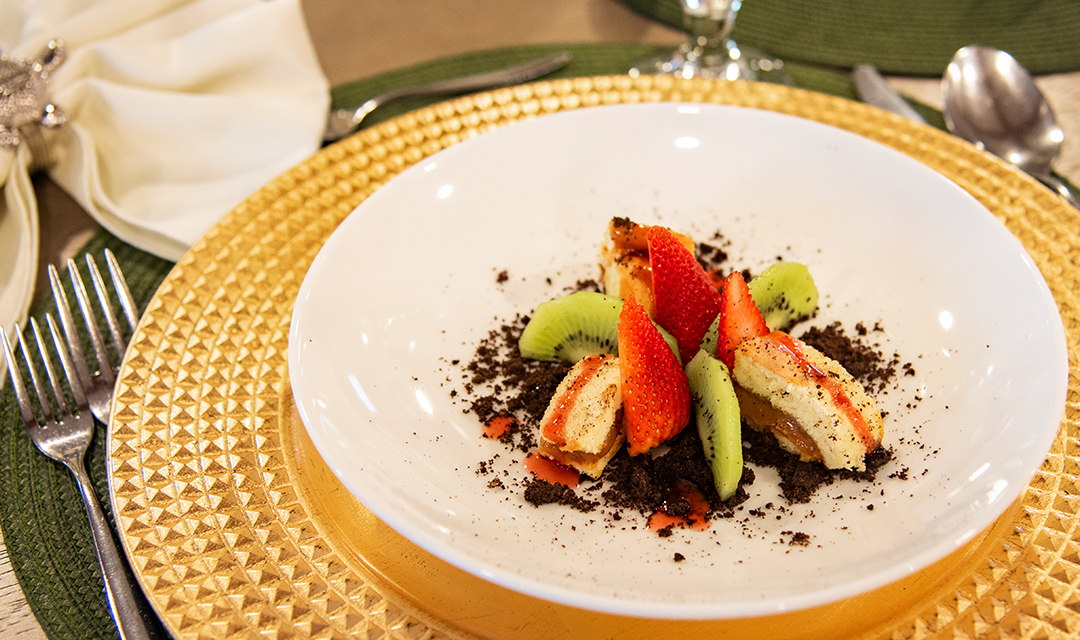 Cuisine Slide Galaxy Yacht- Galaxy Cruises